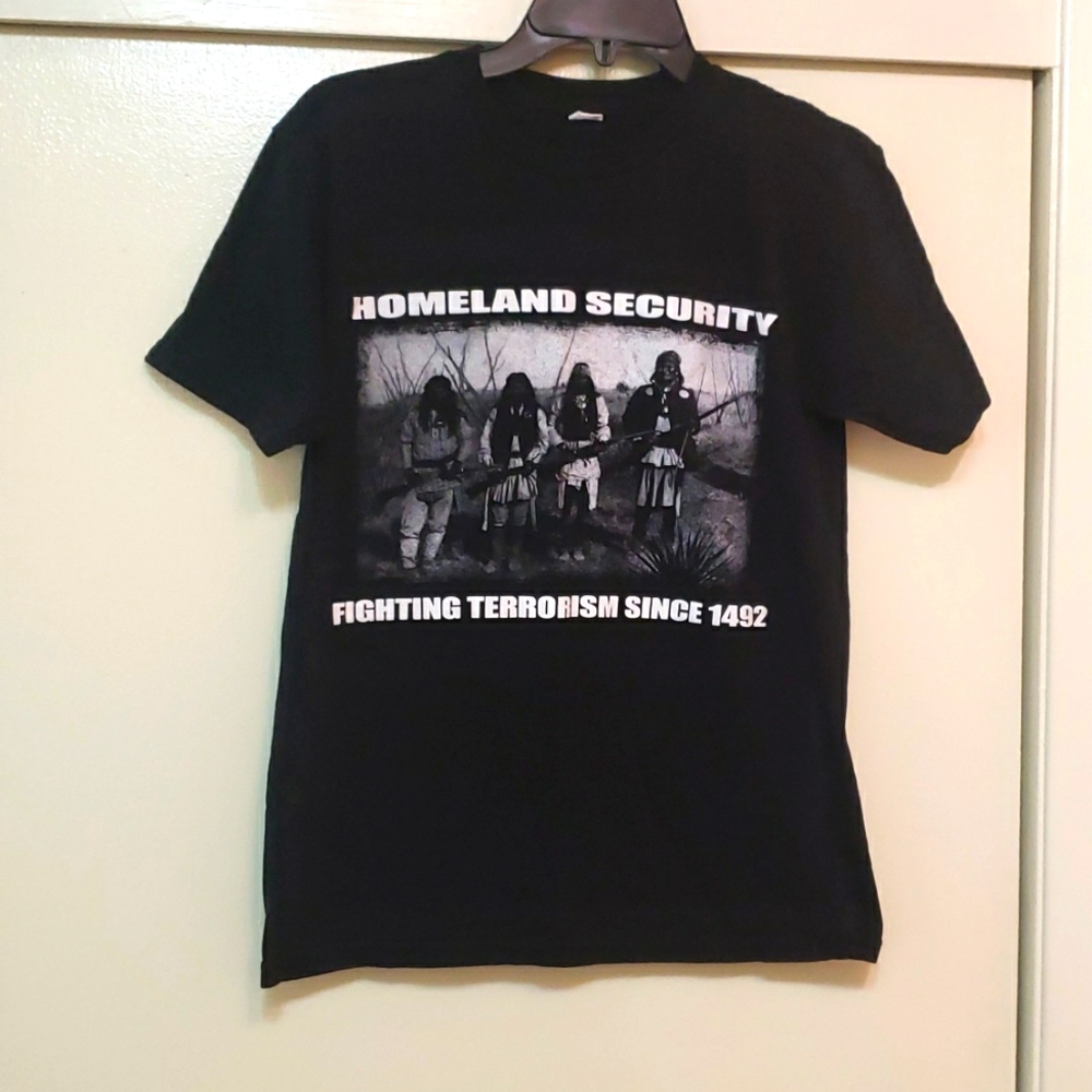 Unisex Size S Black Homeland Security tee.